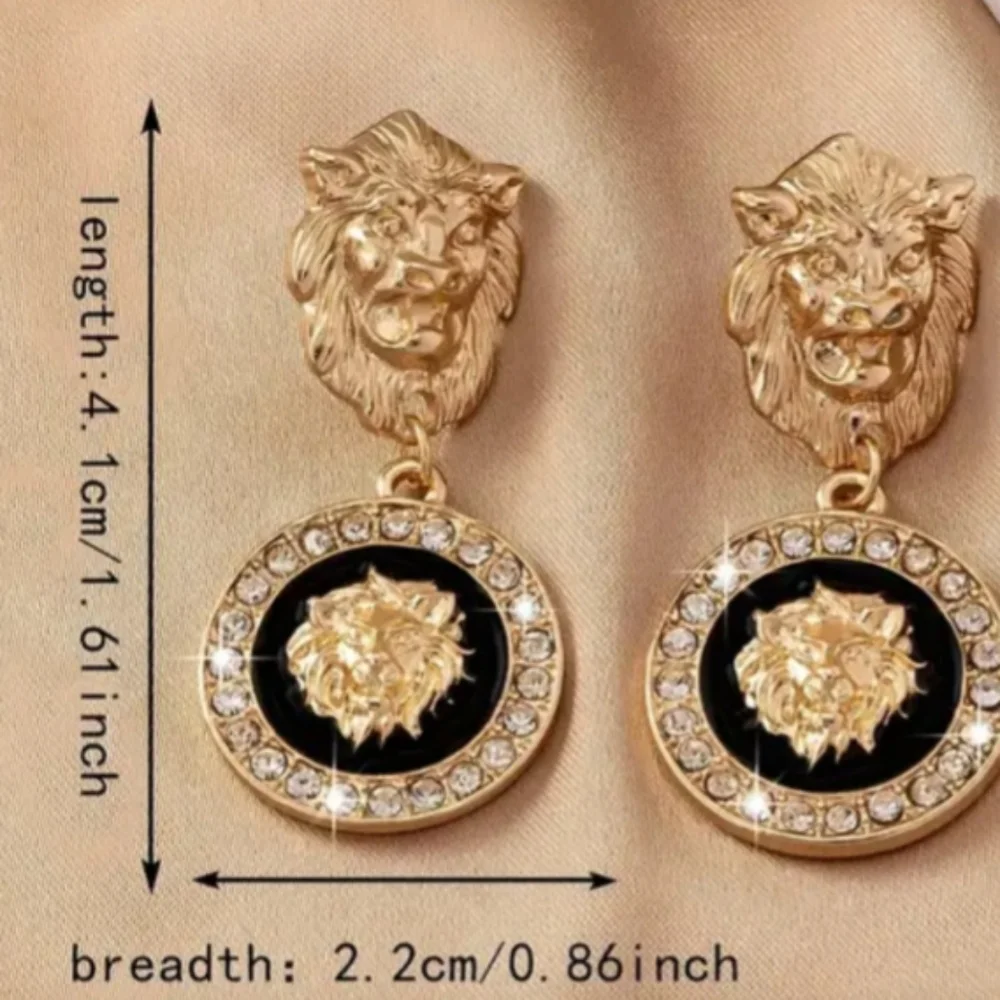 Elegant Gold Lion Head Earrings NIP